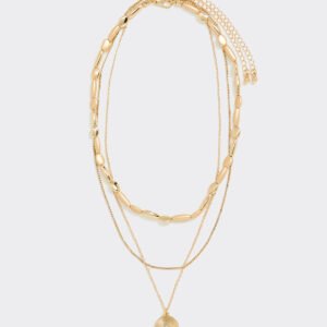 Collier court à chaînes multiples avec pendentif